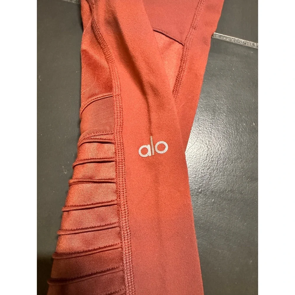 ALO Yoga alo yoga